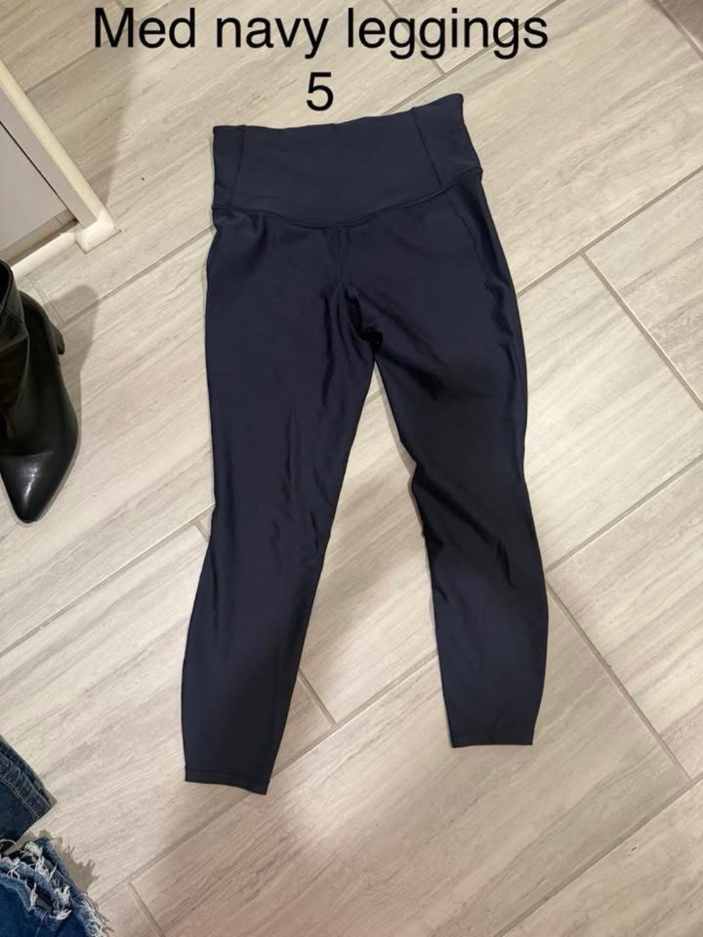 Mid-Rise Navy Active Leggings